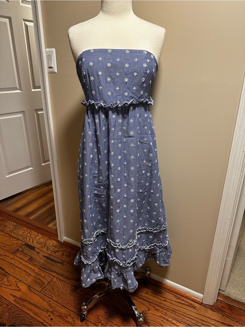 Tularosa Blue Strapless Ruffle-Hem Girls Dress with White Floral